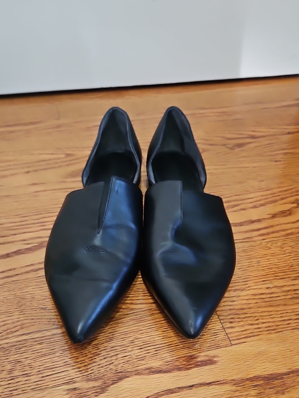 Vince Black Pointed Leather Slip-On Flats
